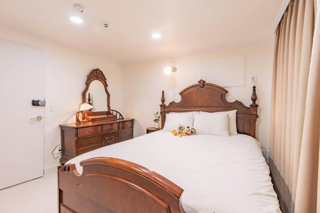 House For Large Families, Metro 2min, #security *